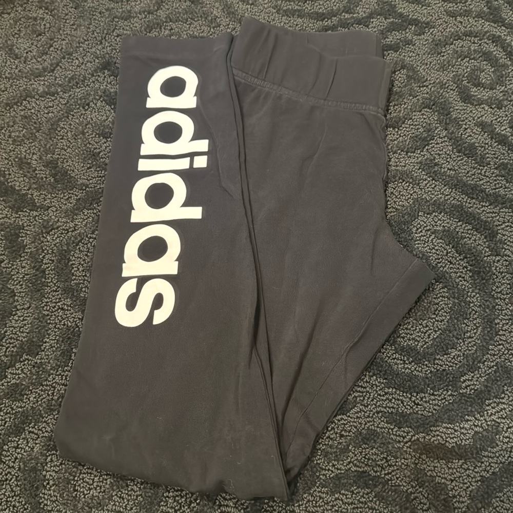NEVER WORN adidas leggings